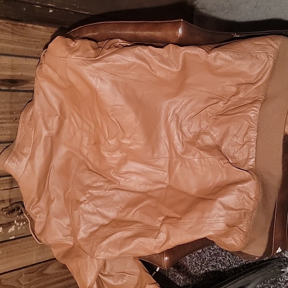 Leather jacket - Picture 4 of 4